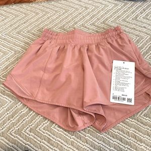 Lululemon Hotty Hot size 2 - 4”
